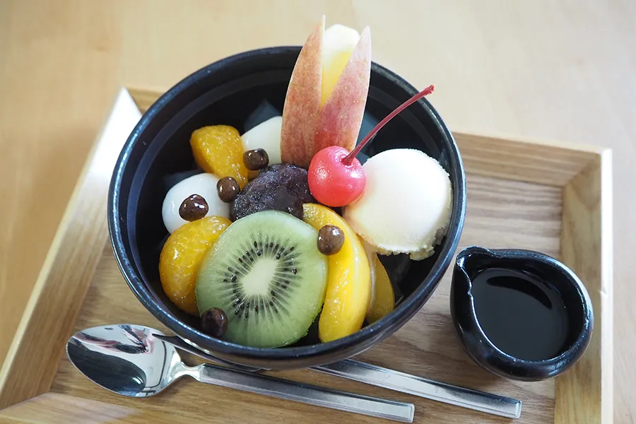 クリームあんみつ